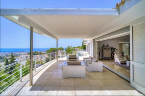 Villa Exclusiva con Terraza y Jardín
